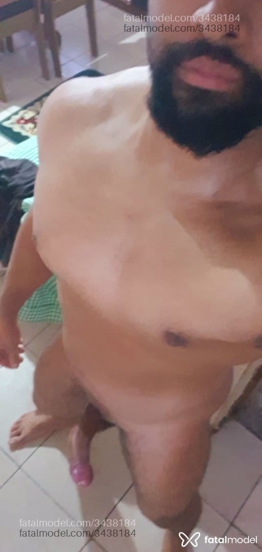 Acompanhante homem com cabelo castanho de olhos castanhos em Virtual Acompanhante homem com cabelo castanho de olhos castanhos em Virtual - Paulo