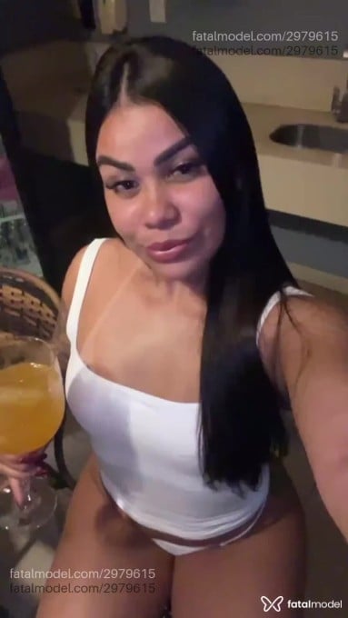 Acompanhante mulher morena (o) de olhos castanhos em Araçatuba Acompanhante mulher morena (o) de olhos castanhos em Araçatuba - Sofia