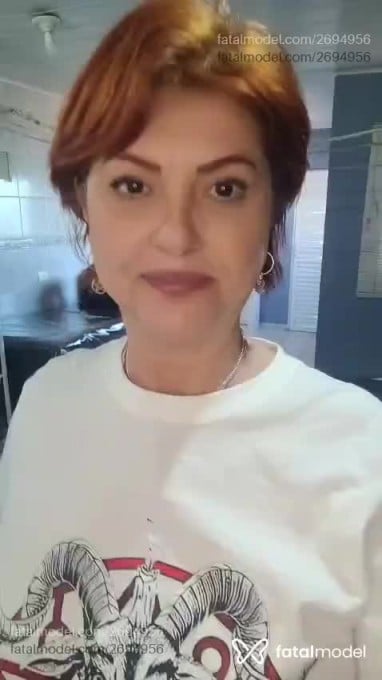 Acompanhante mulher ruiva (o) de olhos castanhos em São Paulo Acompanhante mulher ruiva (o) de olhos castanhos em São Paulo - Marina Ruivosa