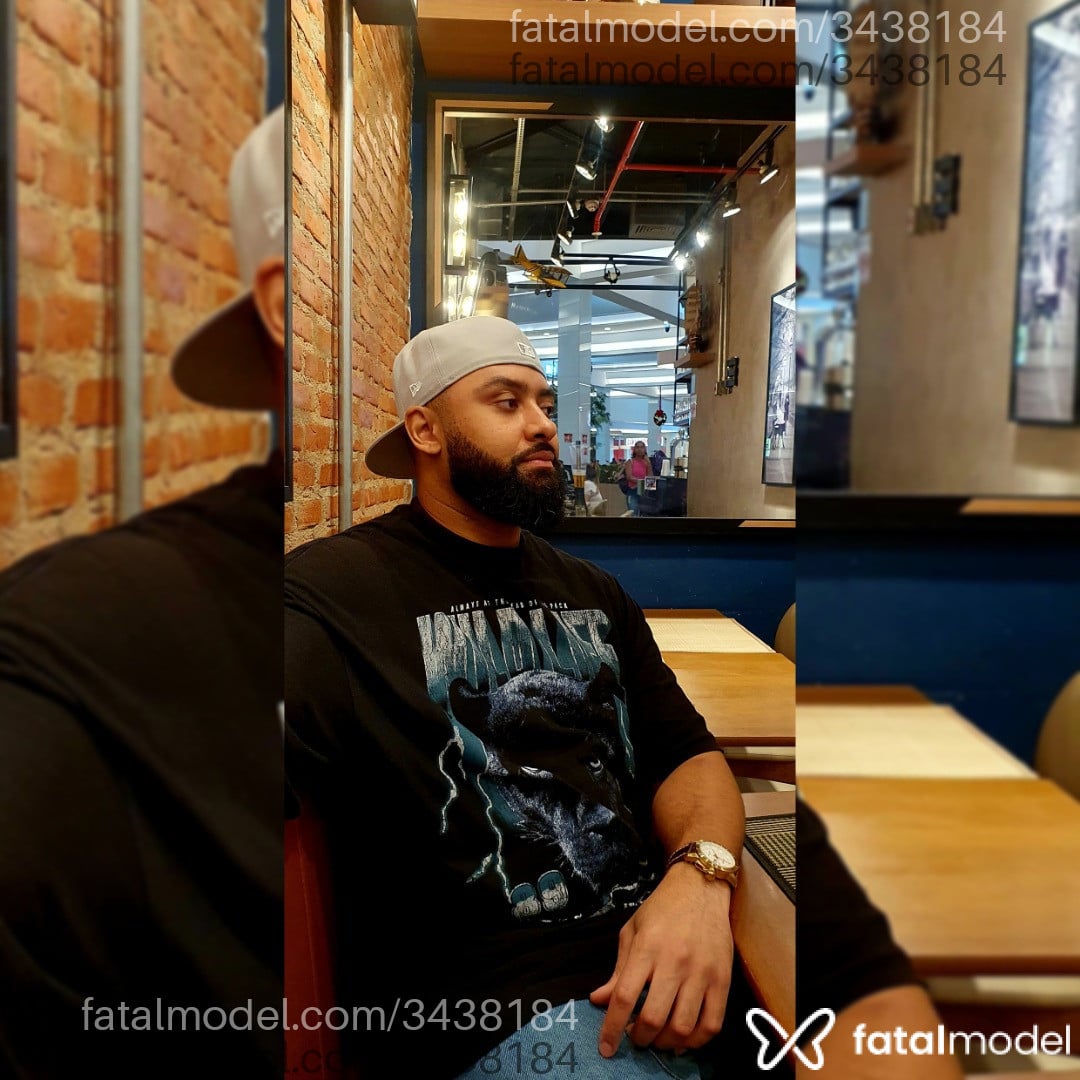 Acompanhante homem com cabelo castanho de olhos castanhos em Virtual Acompanhante homem com cabelo castanho de olhos castanhos em Virtual - Paulo