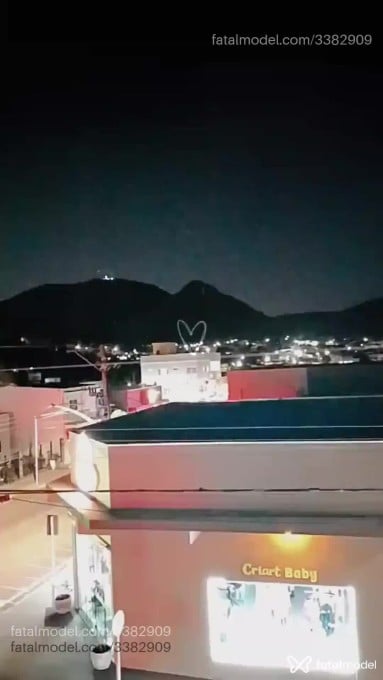 Acompanhante mulher morena (o) de olhos castanhos - Cristina