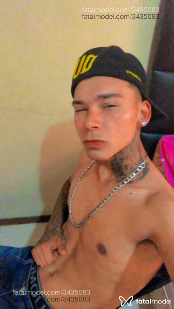 Acompanhante homem com cabelo castanho de olhos castanhos em Alvorada - Leonardo