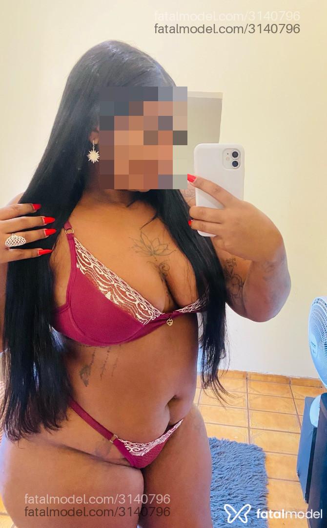 Acompanhante mulher morena (o) de olhos pretos - Julia Acompanhante mulher morena (o) de olhos pretos - Julia