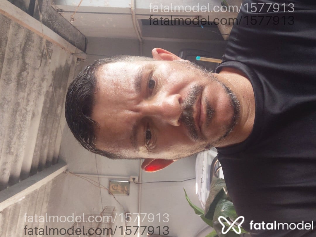 Acompanhante homem com cabelo castanho de olhos castanhos em Miguelópolis - Rodrigo