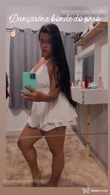 Acompanhante mulher trans com cabelo castanho de olhos castanhos - Bruninha