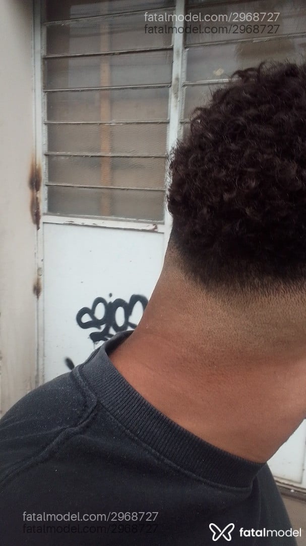 Acompanhante homem com cabelo castanho de olhos pretos em Bagé Acompanhante homem com cabelo castanho de olhos pretos em Bagé - Lucca Lins