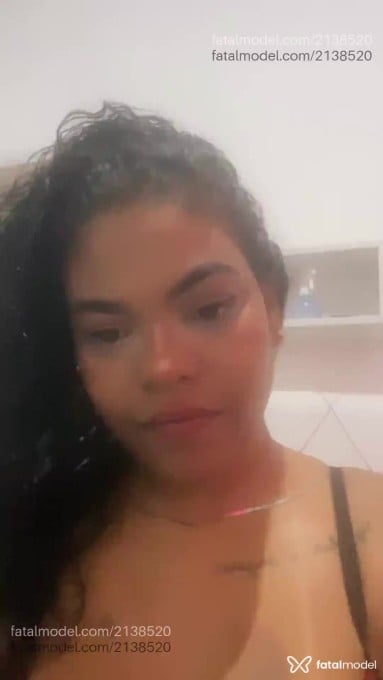 Acompanhante mulher morena (o) de olhos castanhos em Jundiaí Acompanhante mulher morena (o) de olhos castanhos em Jundiaí - Regiane Oliver
