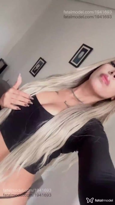 Acompanhante mulher loira (o) de olhos castanhos em São Paulo Acompanhante mulher loira (o) de olhos castanhos em São Paulo - Sophia Caccini