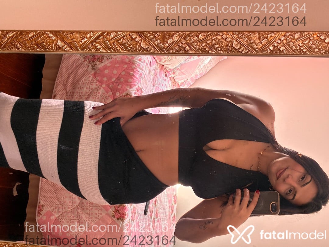 Acompanhante mulher morena (o) de olhos pretos - Samantha