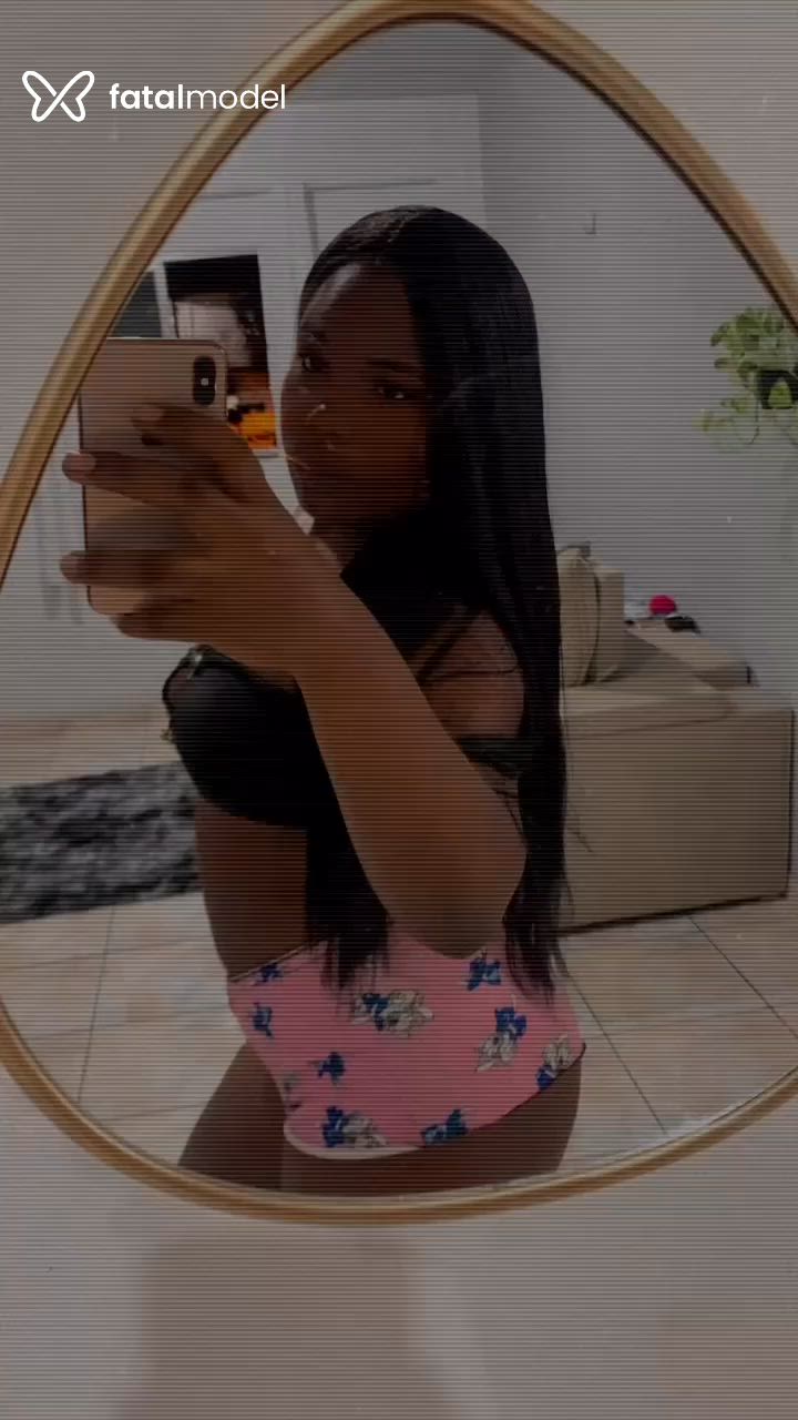 Acompanhante mulher com cabelo castanho de olhos castanhos - Júlia Castro