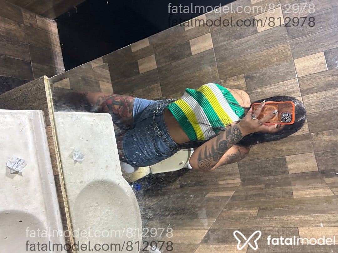 Acompanhante mulher com cabelo castanho de olhos castanhos em Mineiros Acompanhante mulher com cabelo castanho de olhos castanhos em Mineiros - Bianca