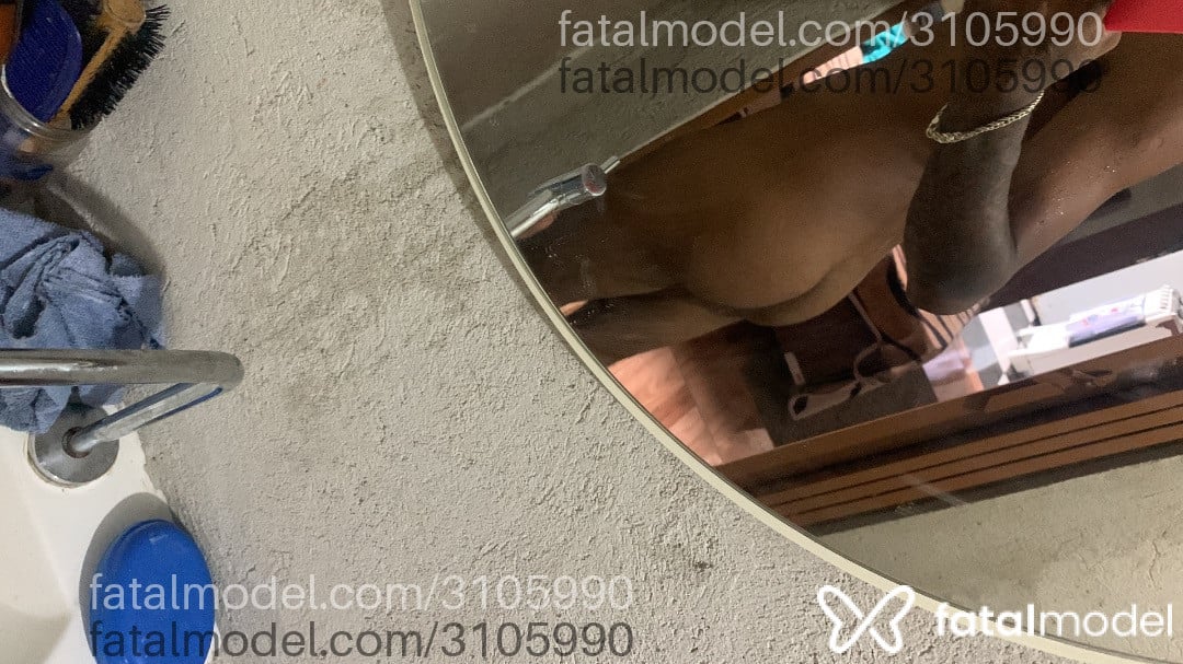 Acompanhante homem com cabelo colorido de olhos castanhos - Chupoedougst Acompanhante homem com cabelo colorido de olhos castanhos - Chupoedougst