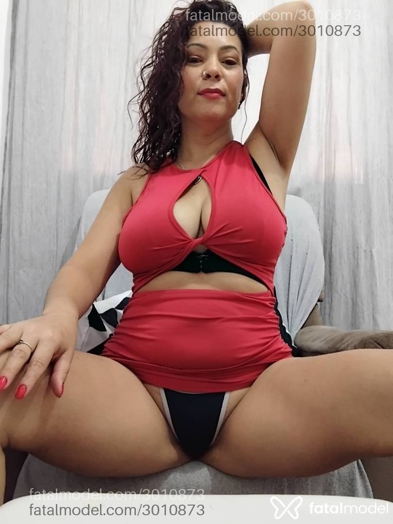 Acompanhante mulher com cabelo castanho de olhos castanhos - Anick