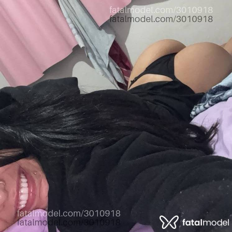Acompanhante mulher morena (o) de olhos castanhos - Michele