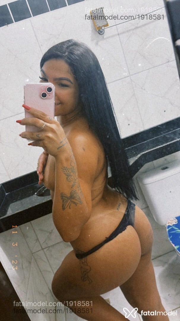 Acompanhante mulher morena (o) de olhos castanhos - Baronesa Acompanhante mulher morena (o) de olhos castanhos - Baronesa