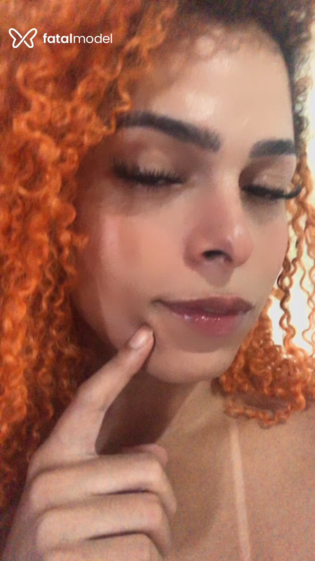 Acompanhante mulher trans ruiva (o) de olhos castanhos em Recife Acompanhante mulher trans ruiva (o) de olhos castanhos em Recife - Melynda