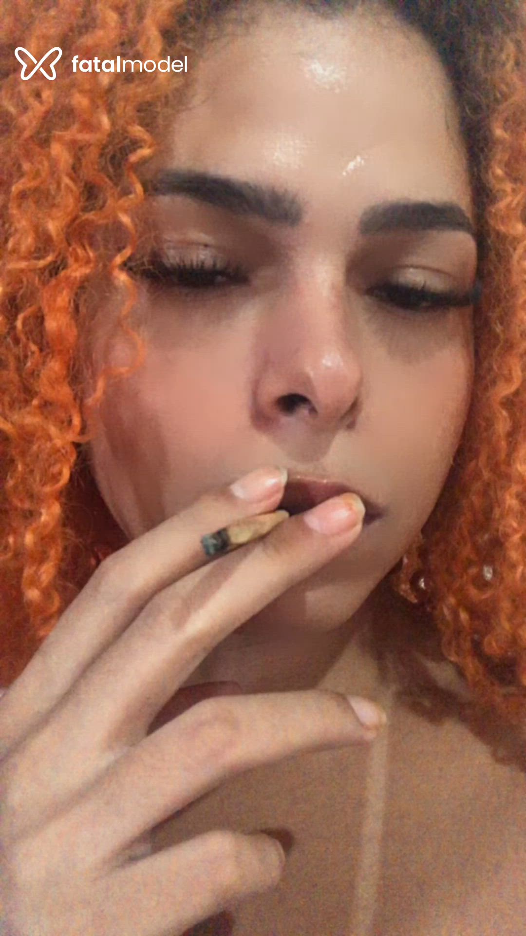 Acompanhante mulher trans ruiva (o) de olhos castanhos em Recife Acompanhante mulher trans ruiva (o) de olhos castanhos em Recife - Melynda