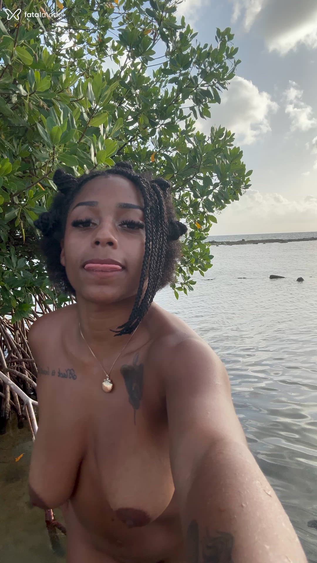 Acompanhante mulher com cabelo castanho de olhos castanhos - Vicky Menage