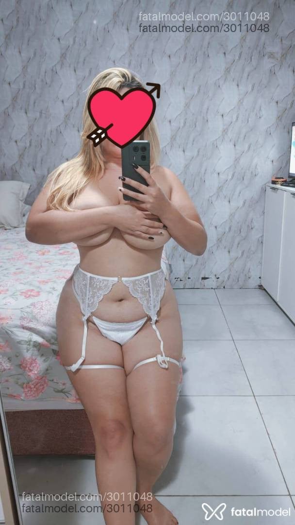 Acompanhante mulher loira (o) de olhos castanhos em Teresina - Rafaella Cardin