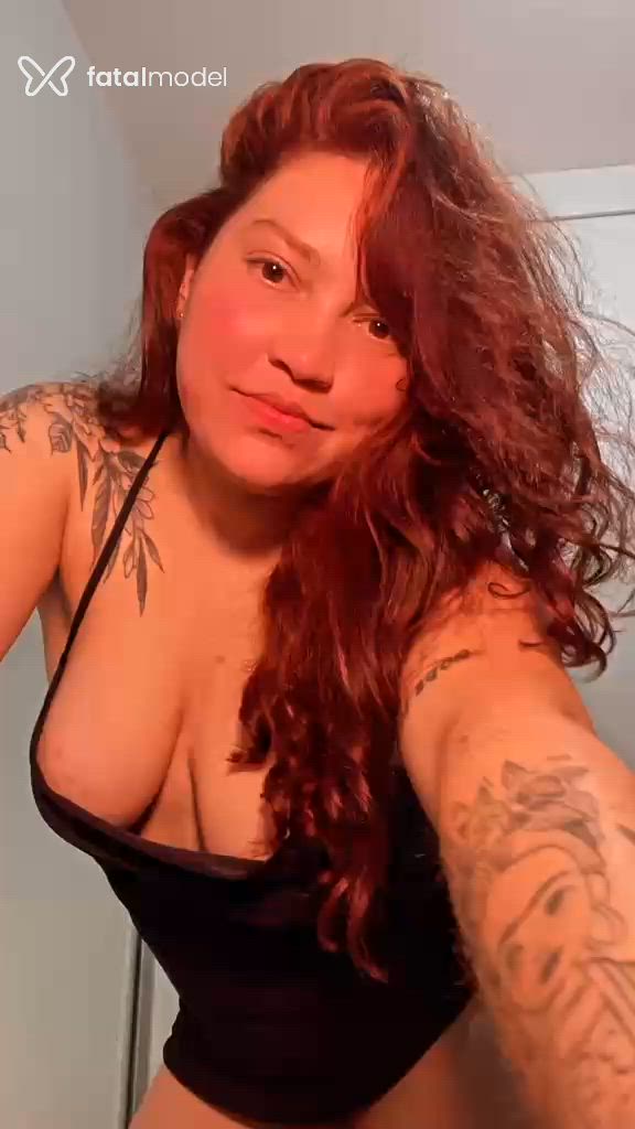 Acompanhante mulher ruiva (o) de olhos castanhos - Luiza Bellini