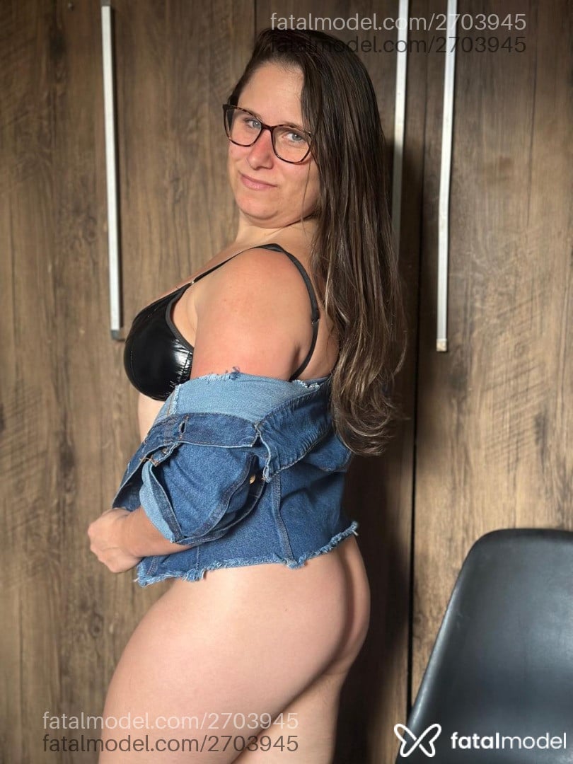 Acompanhante mulher loira (o) de olhos verdes - Luana Acompanhante mulher loira (o) de olhos verdes - Luana