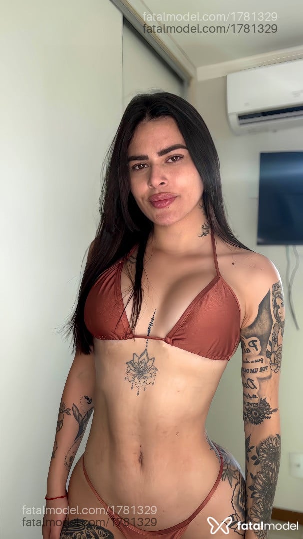 Acompanhante mulher com cabelo castanho de olhos mel em Bauru - Bianca Alves