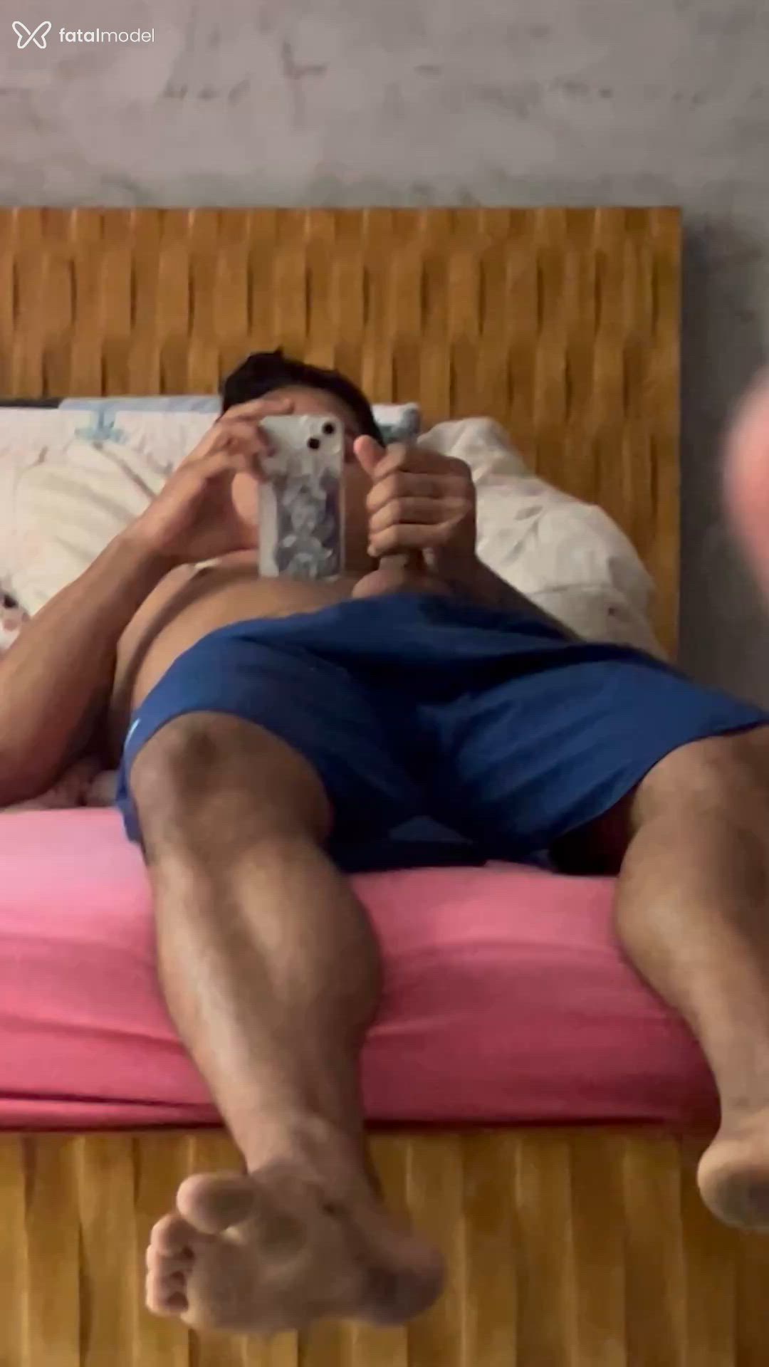 Acompanhante homem morena (o) de olhos pretos - Guilherme Acompanhante homem morena (o) de olhos pretos - Guilherme