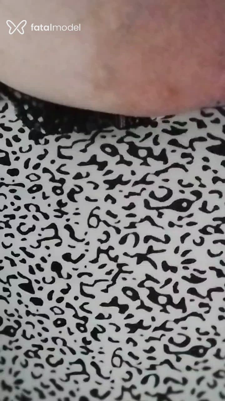 Acompanhante mulher com cabelo castanho de olhos castanhos - Manuelli Resende