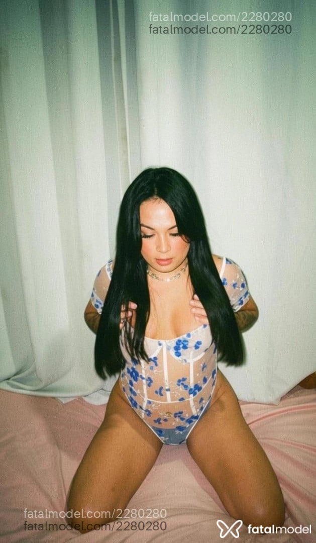 Acompanhante mulher trans morena (o) de olhos mel em Curitiba Acompanhante mulher trans morena (o) de olhos mel em Curitiba - Sussy Castro