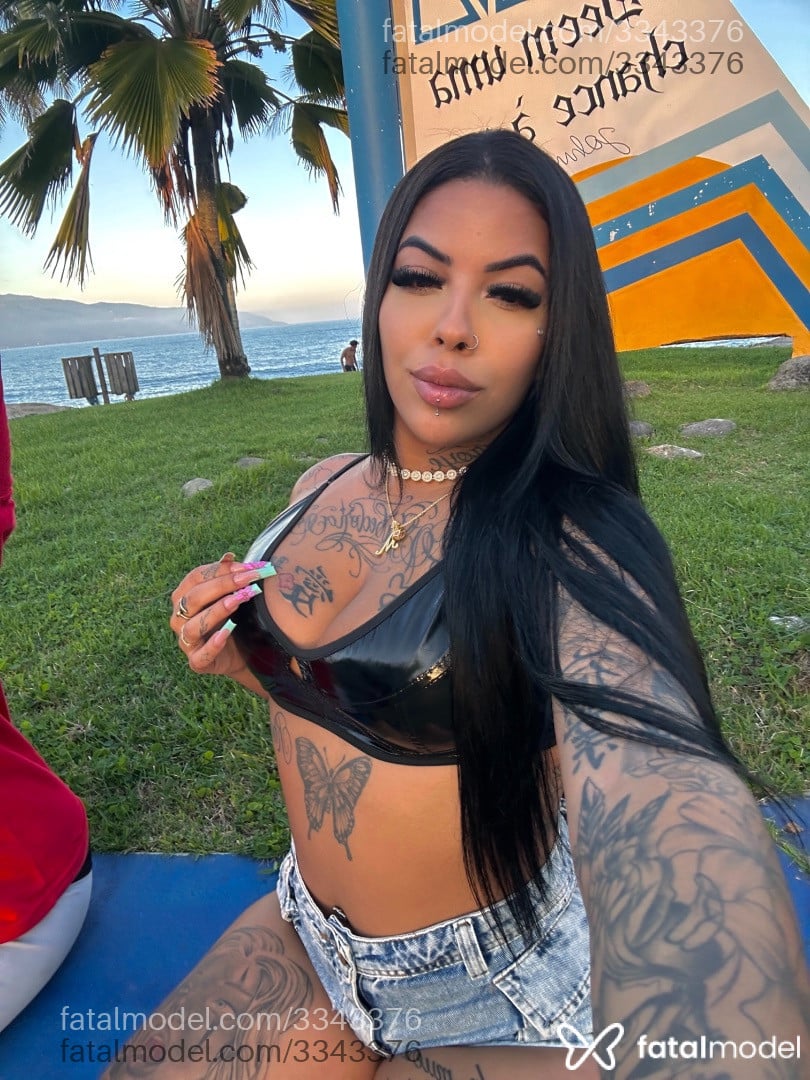 Acompanhante mulher morena (o) de olhos castanhos em Ubatuba Acompanhante mulher morena (o) de olhos castanhos em Ubatuba - Tifany Belline