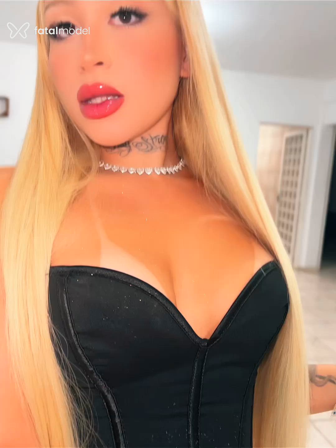 Acompanhante mulher loira (o) de olhos mel em Aparecida de Goiânia Acompanhante mulher loira (o) de olhos mel em Aparecida de Goiânia - Alana