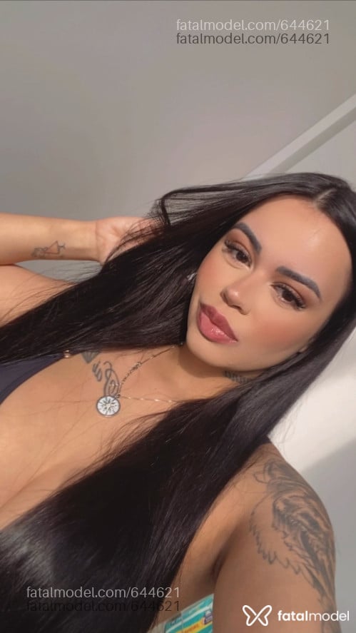 Acompanhante mulher com cabelo castanho de olhos castanhos em Paranaguá - Julia