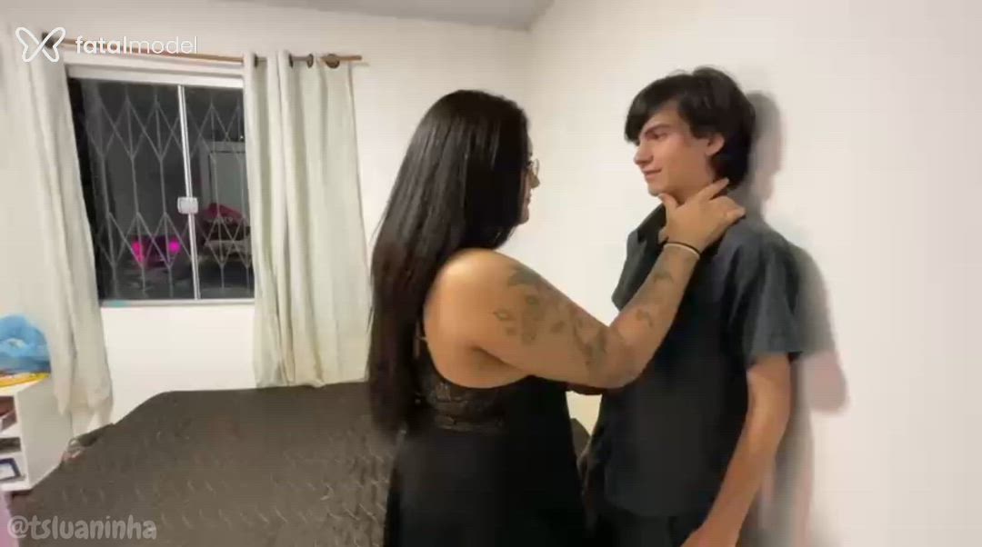 Acompanhante mulher trans com cabelo castanho de olhos castanhos - Luana Marie Acompanhante mulher trans com cabelo castanho de olhos castanhos - Luana Marie