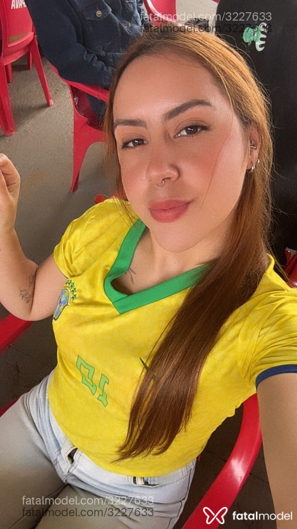 Acompanhante mulher ruiva (o) de olhos castanhos em Videira - Marcela