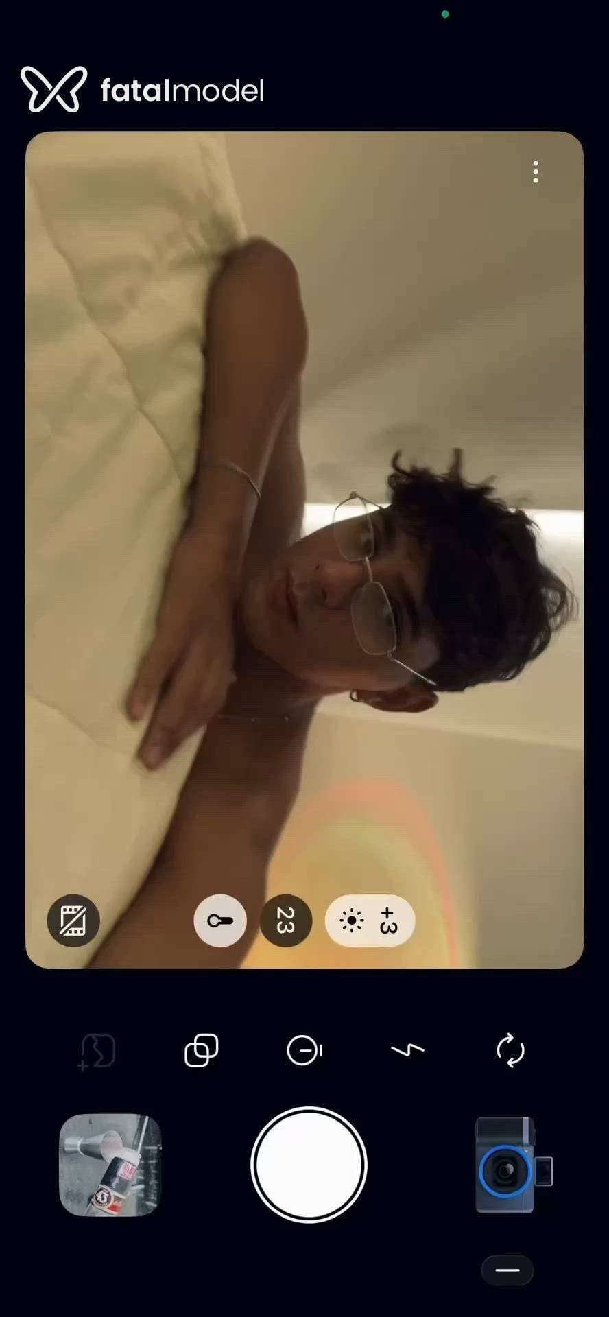 Acompanhante homem com cabelo castanho de olhos castanhos - Pedro