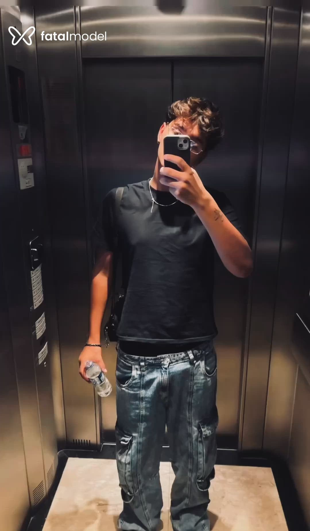 Acompanhante homem com cabelo castanho de olhos castanhos - Pedro