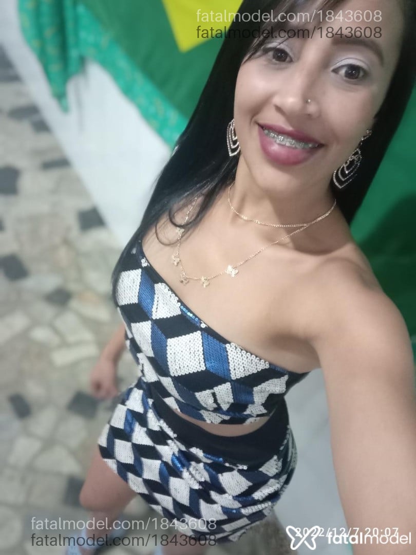 Acompanhante mulher morena (o) de olhos mel em Montes Claros - Patrícia