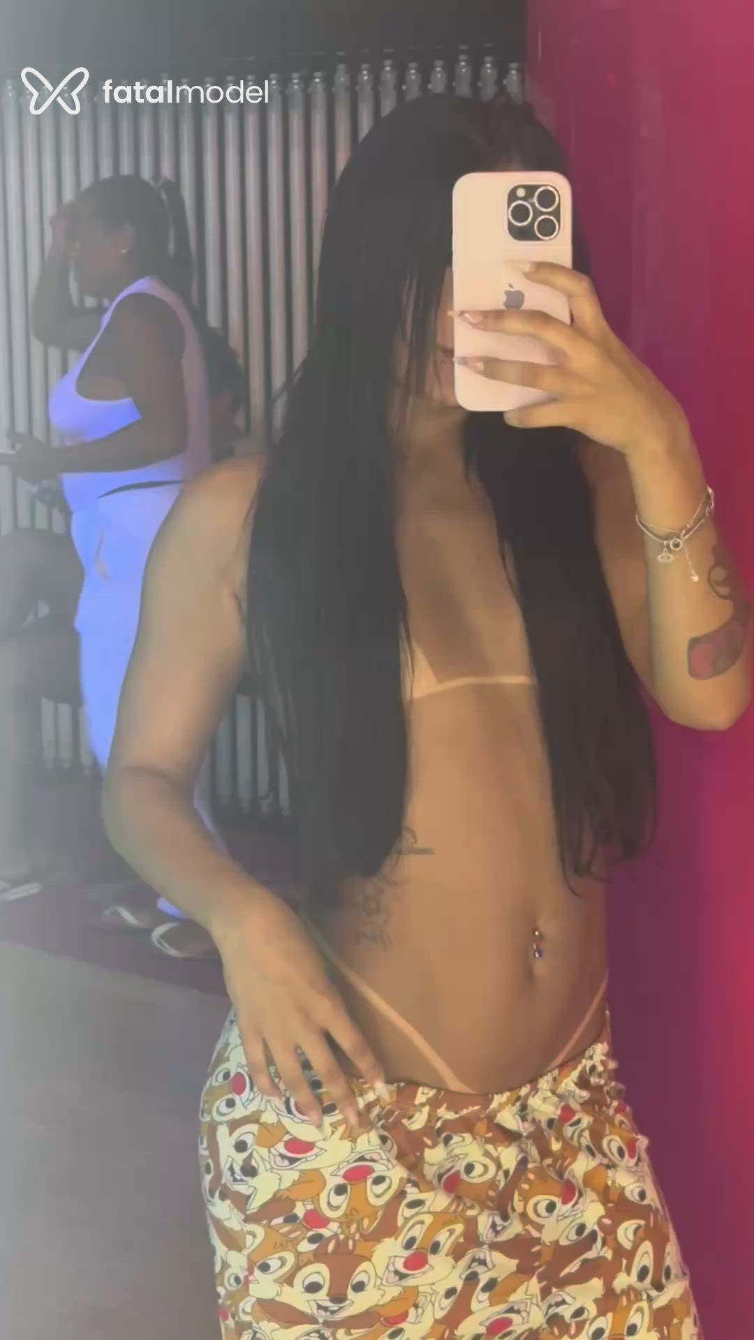 Acompanhante mulher morena (o) de olhos castanhos em Contagem - Isabel