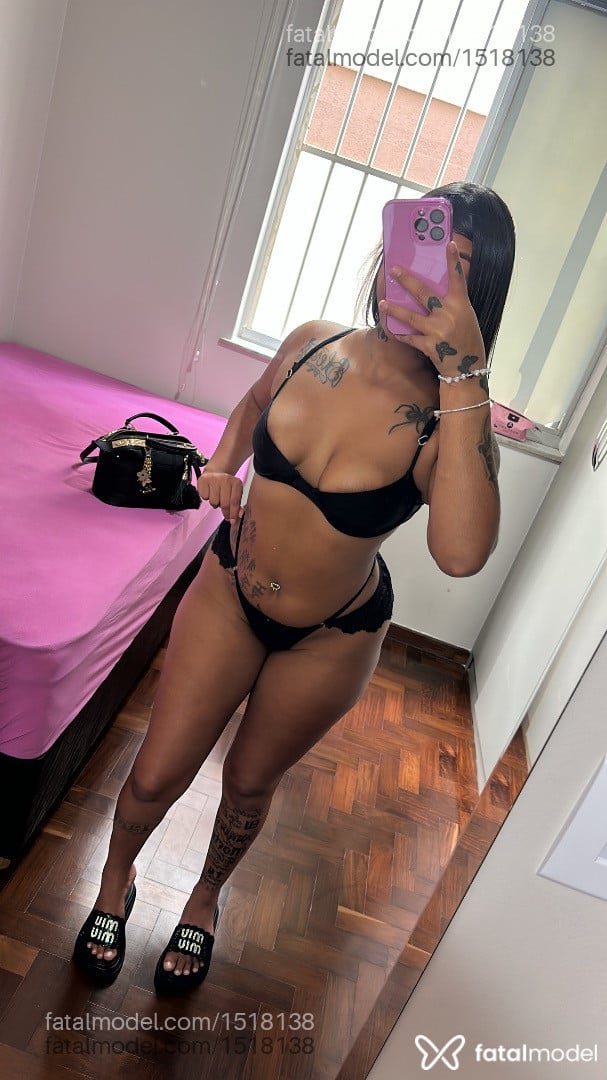 Acompanhante mulher com cabelo castanho de olhos castanhos em Betim - Isabella