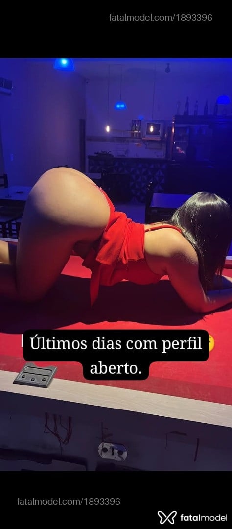 Acompanhante mulher com cabelo castanho de olhos mel em Teixeira de Freitas - Carla