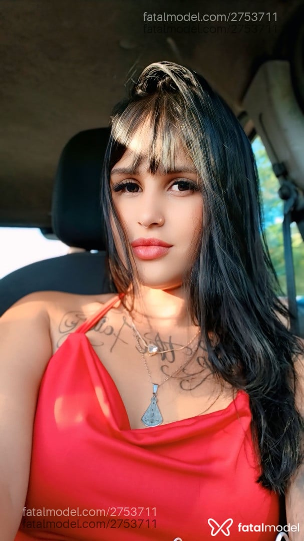 Acompanhante mulher com cabelo castanho de olhos castanhos em Armação dos Búzios - Mirella
