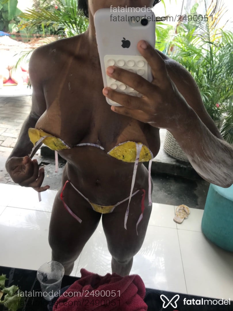 Acompanhante mulher morena (o) de olhos pretos em Teresina - Bombomm