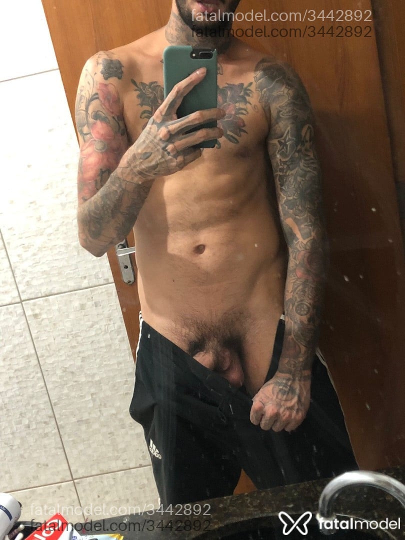 Acompanhante homem com cabelo castanho de olhos castanhos em Londrina - Will Dark