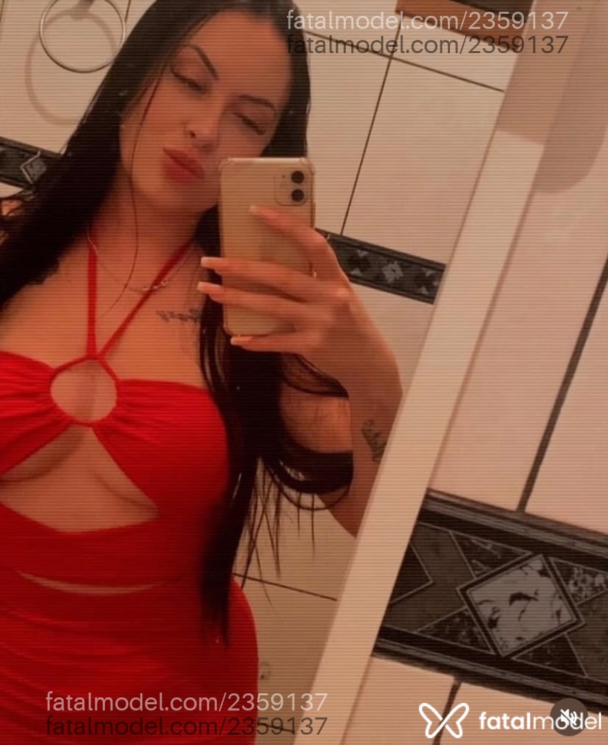 Acompanhante mulher morena (o) de olhos mel em Cascavel - Mel Stipp