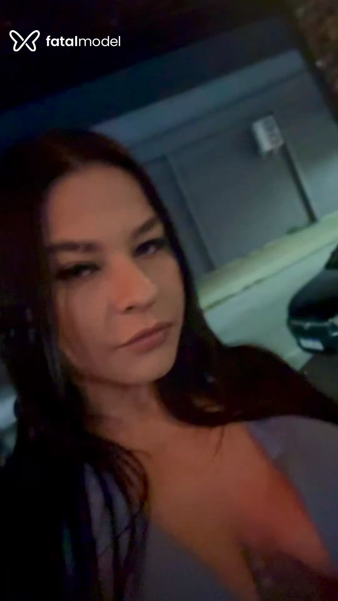 Acompanhante mulher morena (o) de olhos castanhos - Angel