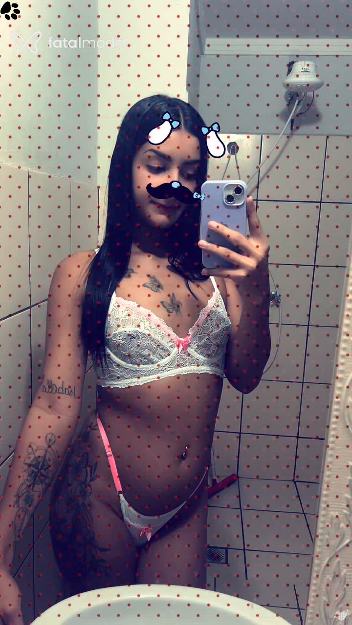 Acompanhante mulher trans morena (o) de olhos castanhos - Allana Acompanhante mulher trans morena (o) de olhos castanhos - Allana