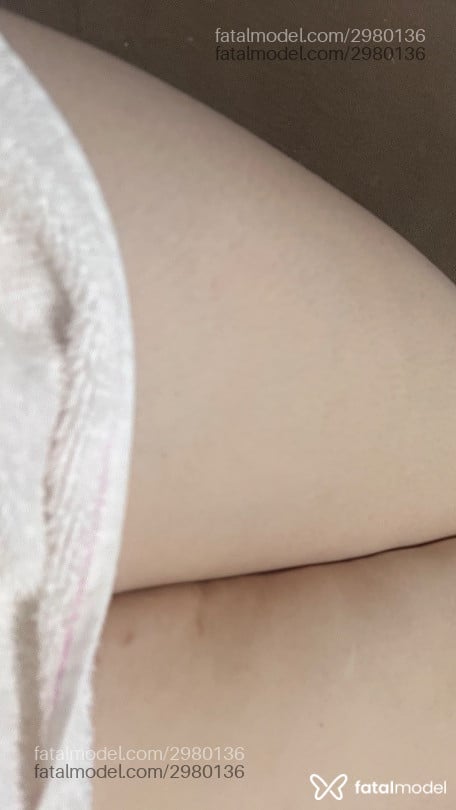Acompanhante mulher morena (o) de olhos pretos - Carolzinha