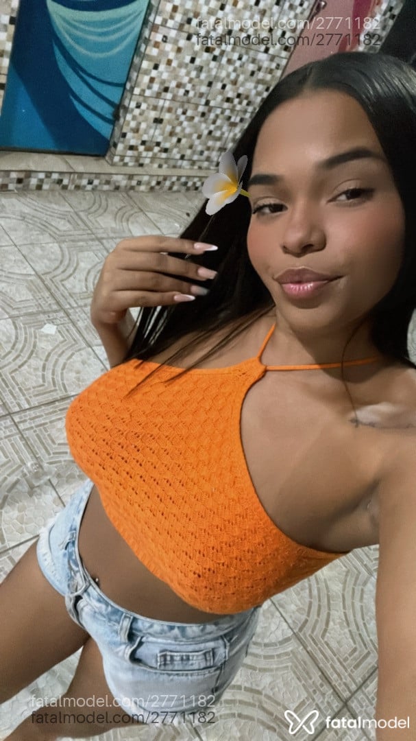 Acompanhante mulher com cabelo castanho de olhos pretos em Angra dos Reis Acompanhante mulher com cabelo castanho de olhos pretos em Angra dos Reis - Ísis