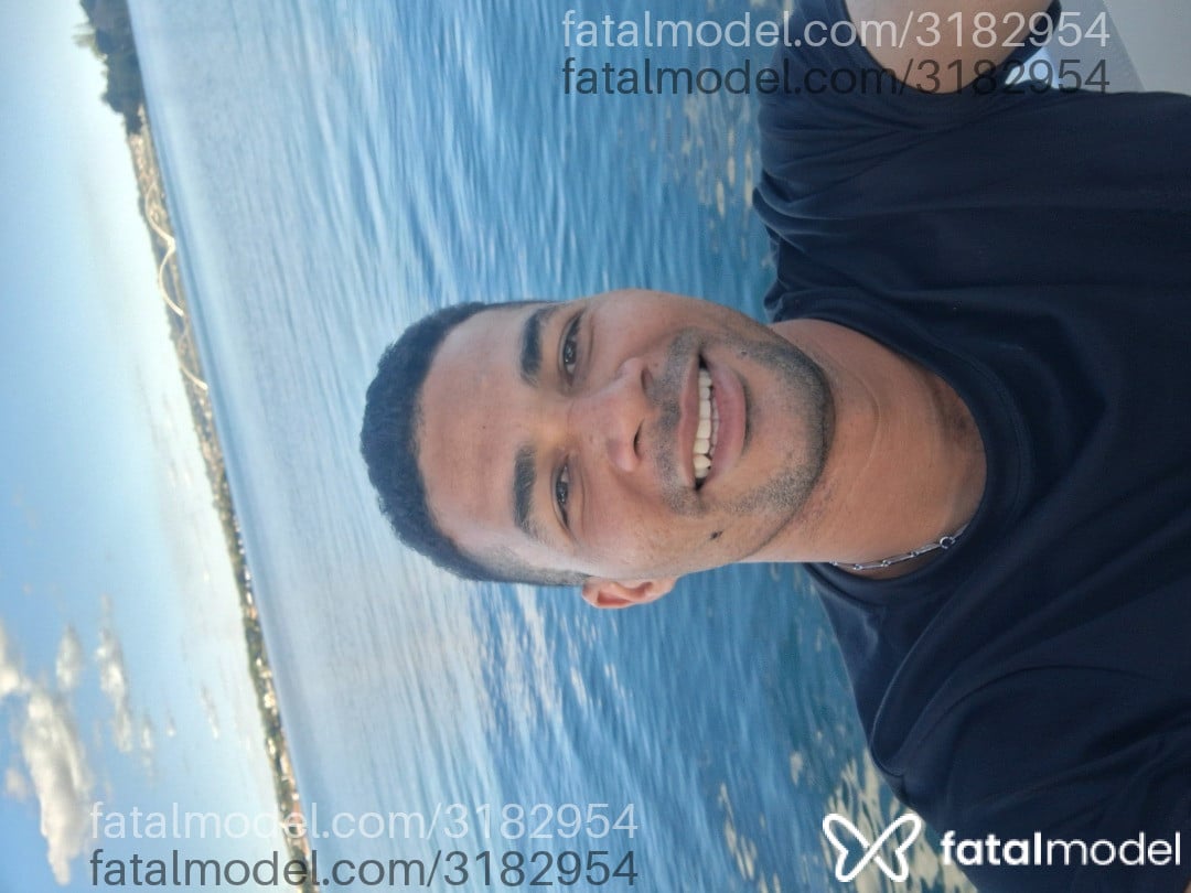 Acompanhante homem morena (o) de olhos castanhos em Brasília - Vitor prime