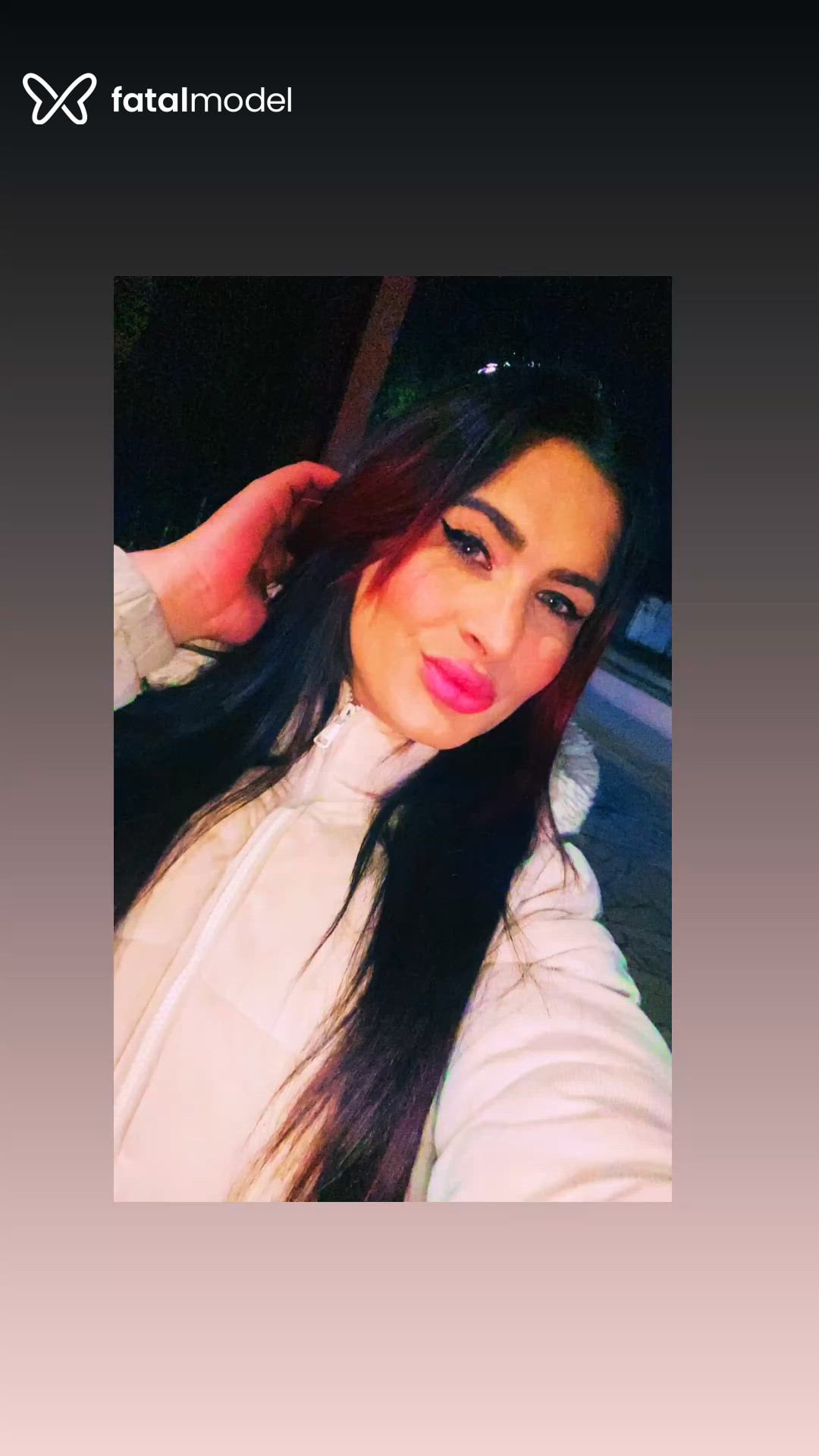Acompanhante mulher trans morena (o) de olhos castanhos em Canoas Acompanhante mulher trans morena (o) de olhos castanhos em Canoas - Yasmim Fox